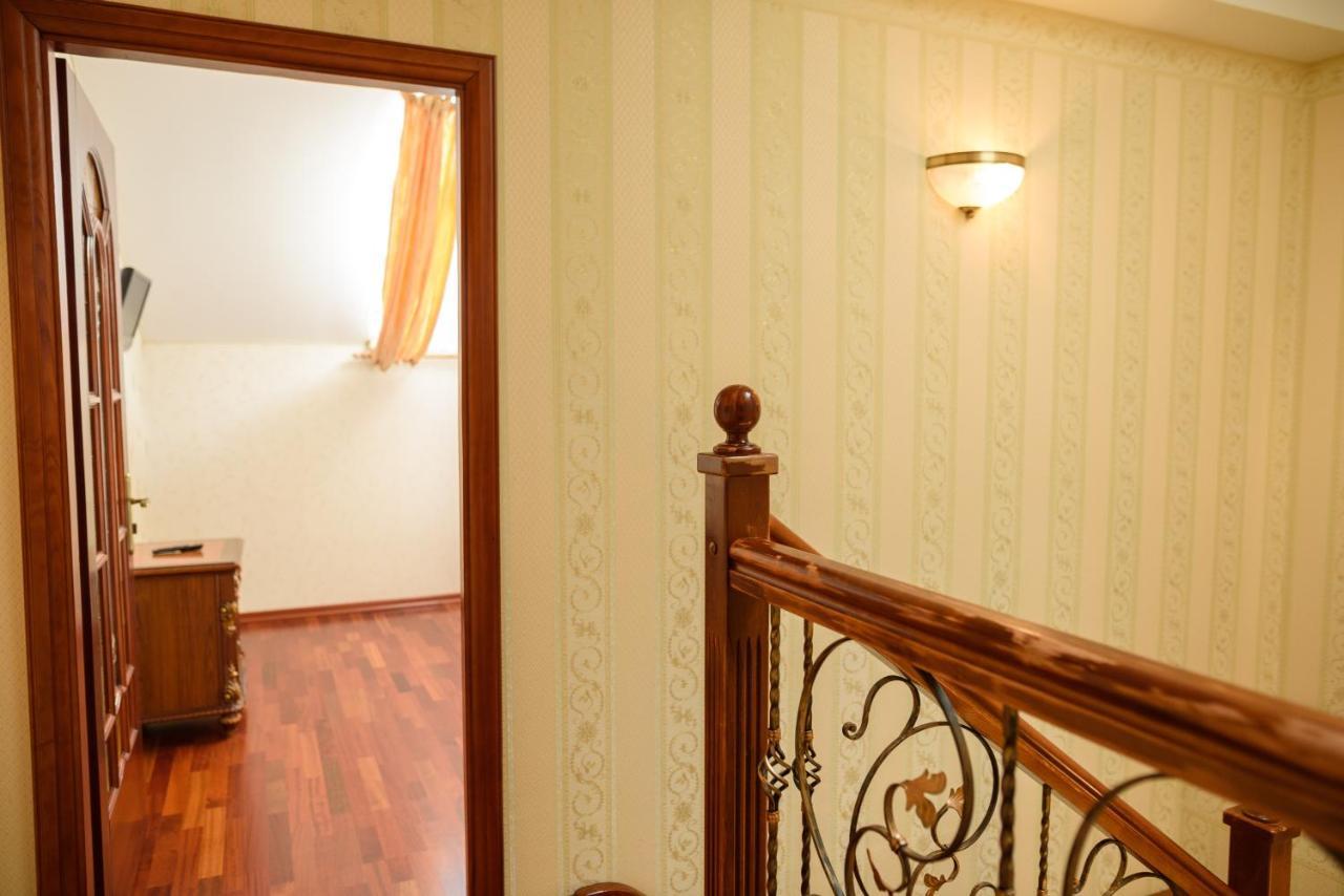 Apart-Hotel Chale Graal Truskavets Exterior foto